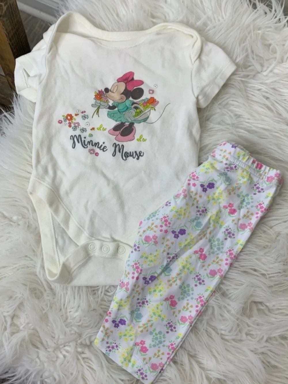 Disney Minnie Mouse Floral Bodysuit & Pants Set Size 3-6M